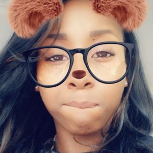 Meet your Posher, Tia